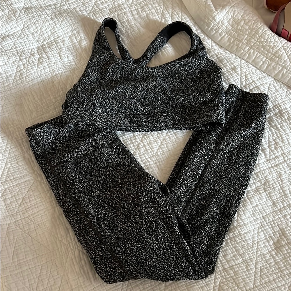 Athleta ultimate stash textured 7/8 tight
